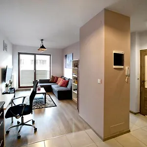 Airport Okecie Klobucka P&o Serviced Апартаменты