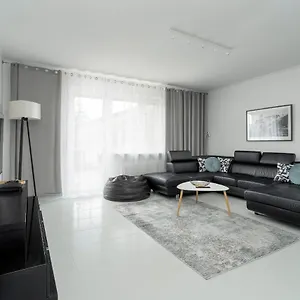  Dom wakacyjny Beautiful House With Balcony, Ideal For Families By Renters Polska
